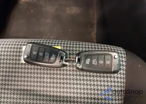 2020 Hyundai Kona Se from USA, damaged, VIN KM8K12AA9LU574744